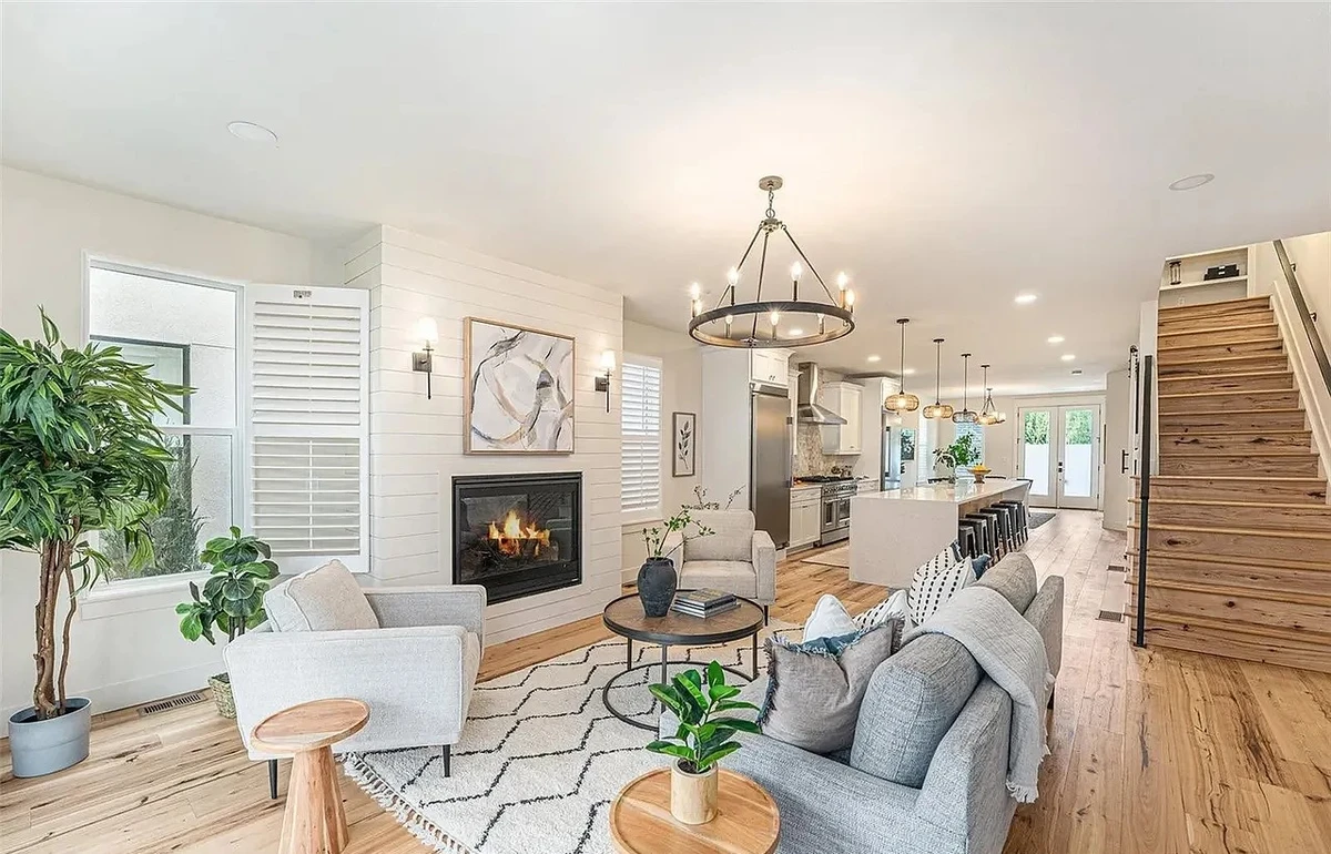 Contemporary home staging in Broomfield, Colorado